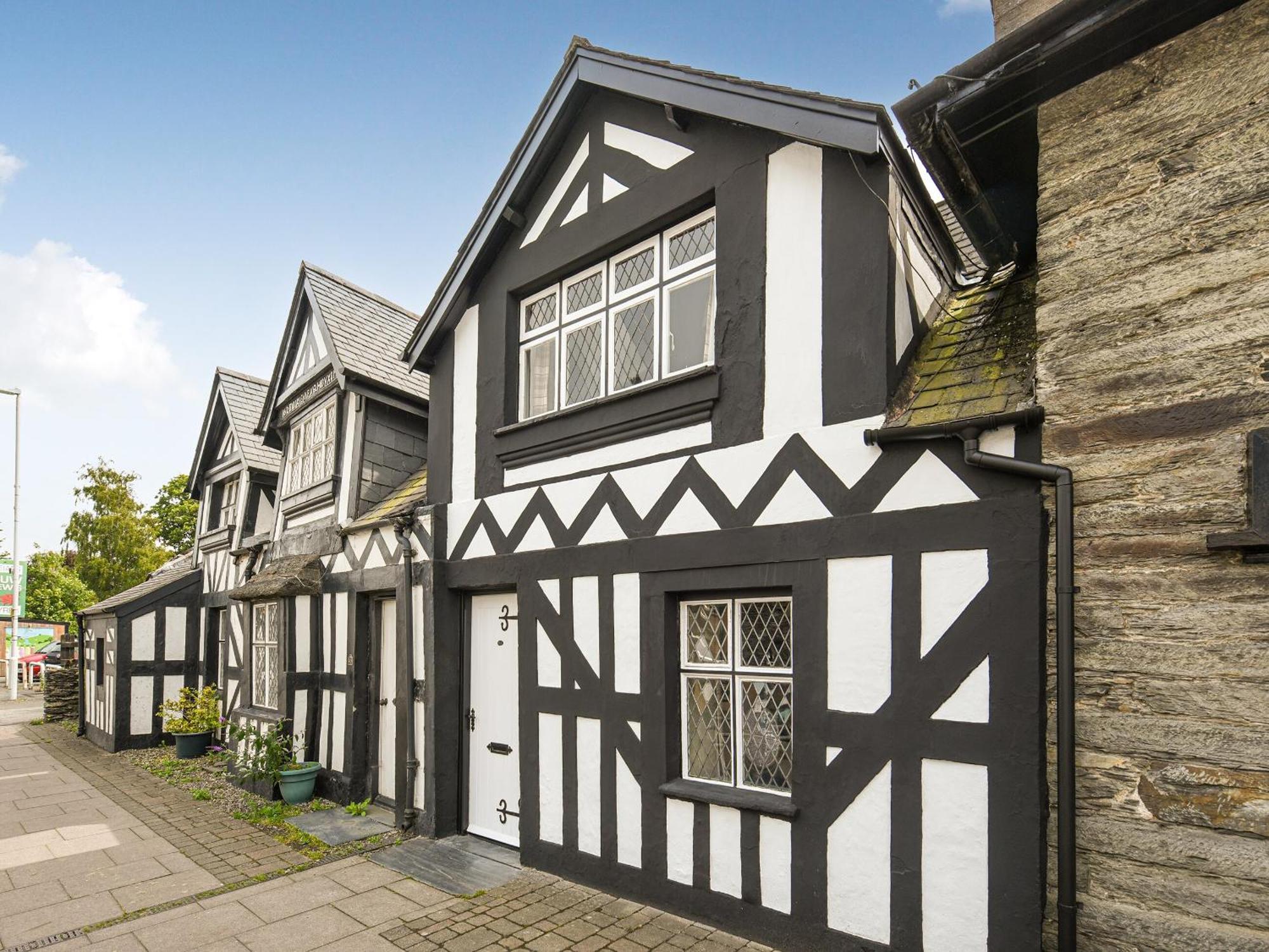 Villa Bwthyn Llys Machynlleth Old Court House Esterno foto